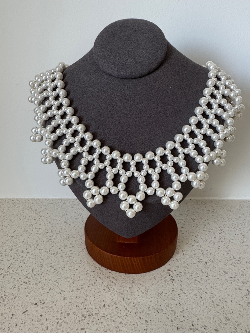 Vintage faux pearl bib collar necklace